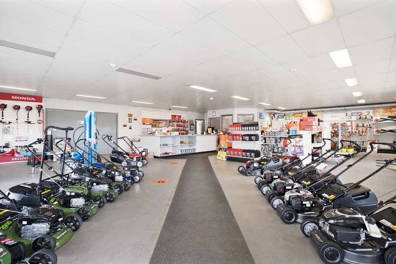 McPhersons Chainsaw & Mower Services McPhersons Chainsaw & Mower Services