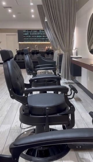 Hair Salon In Shopping Mall - Run Under Management Hair Salon In Shopping Mall - Run Under Management