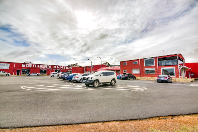 Flight Training School - Sth-West WA - Pilot Training Flight Training School - Sth-West WA - Pilot Training