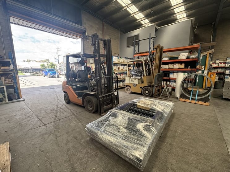 LEASEHOLD - Dandy South Sandblasting & Powder Coating VIC - 1P0546 LEASEHOLD - Dandy South Sandblasting & Powder Coating VIC - 1P0546