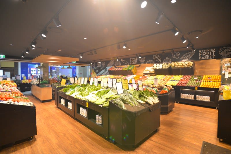 Established Fruit & Veg Shop in Wynnum Plaza, Immediate Sale! Established Fruit & Veg Shop in Wynnum Plaza, Immediate Sale!