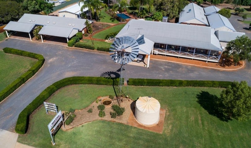 Perfect Accommodation Mix, freehold going concern.
