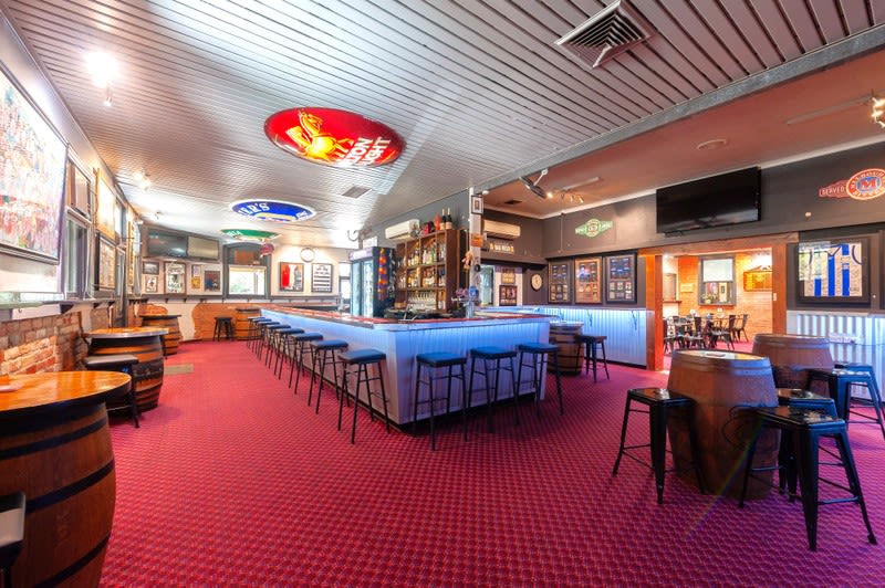 LEASEHOLD - Railway Hotel, Wangaratta VIC - 1P0577