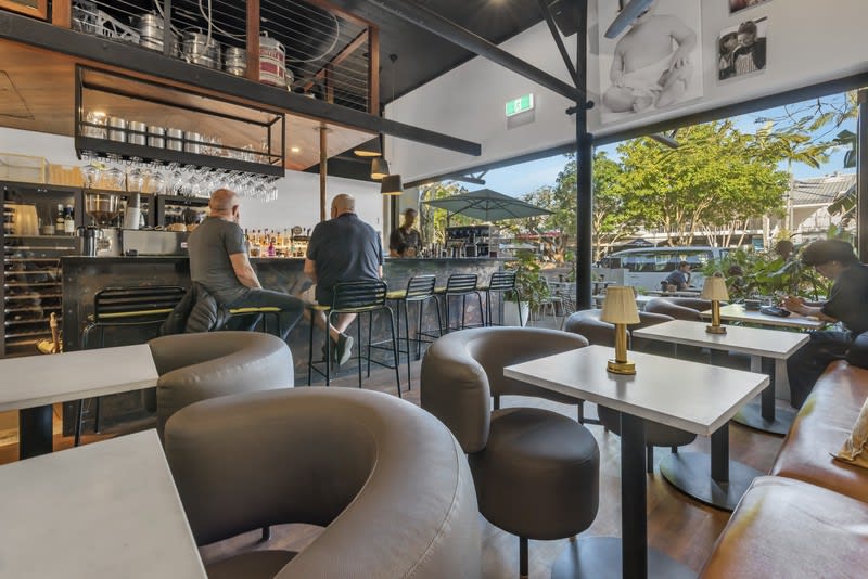 Established Bar & Restaurant | Noosa Junction Business Established Bar & Restaurant | Noosa Junction Business