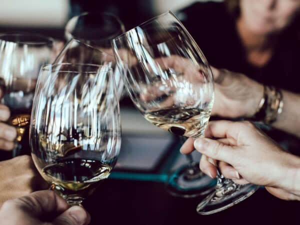 RESTAURANT & BAR - WINDSOR - Price $145,000 RESTAURANT & BAR - WINDSOR - Price $145,000