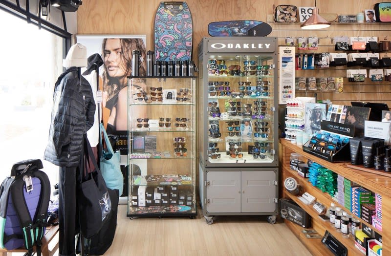 East Coast Surf St Helens Retailer Extraordinaire Grand Opportunity Only $89,000+sav