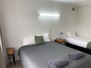 A freehold hospitality asset offering established accommodation income, dormant hospitality infrastructure and genuine future development potential.