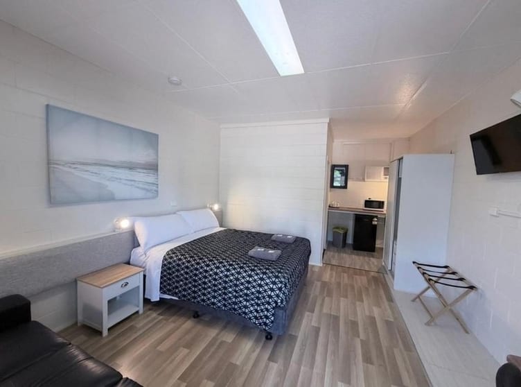 A high-yield North Queensland motel with low rent and strong occupancy. A high-yield North Queensland motel with low rent and strong occupancy.