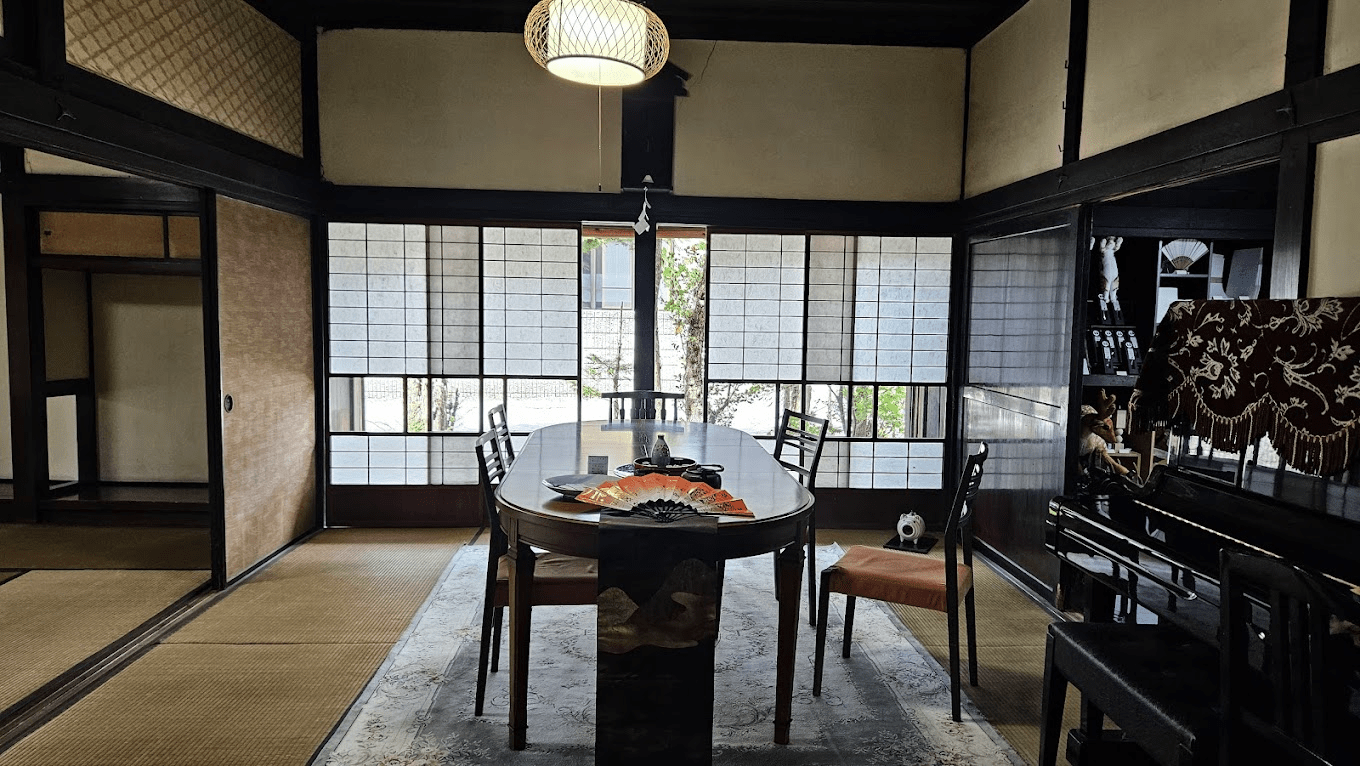 A Coworking Space with Retro Japanese Interior