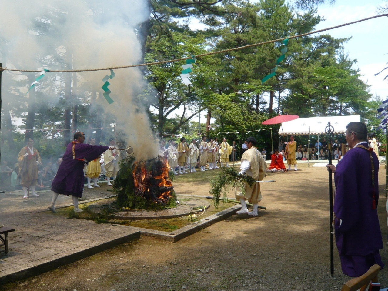 Eianji Temple Aizen Fire Festival