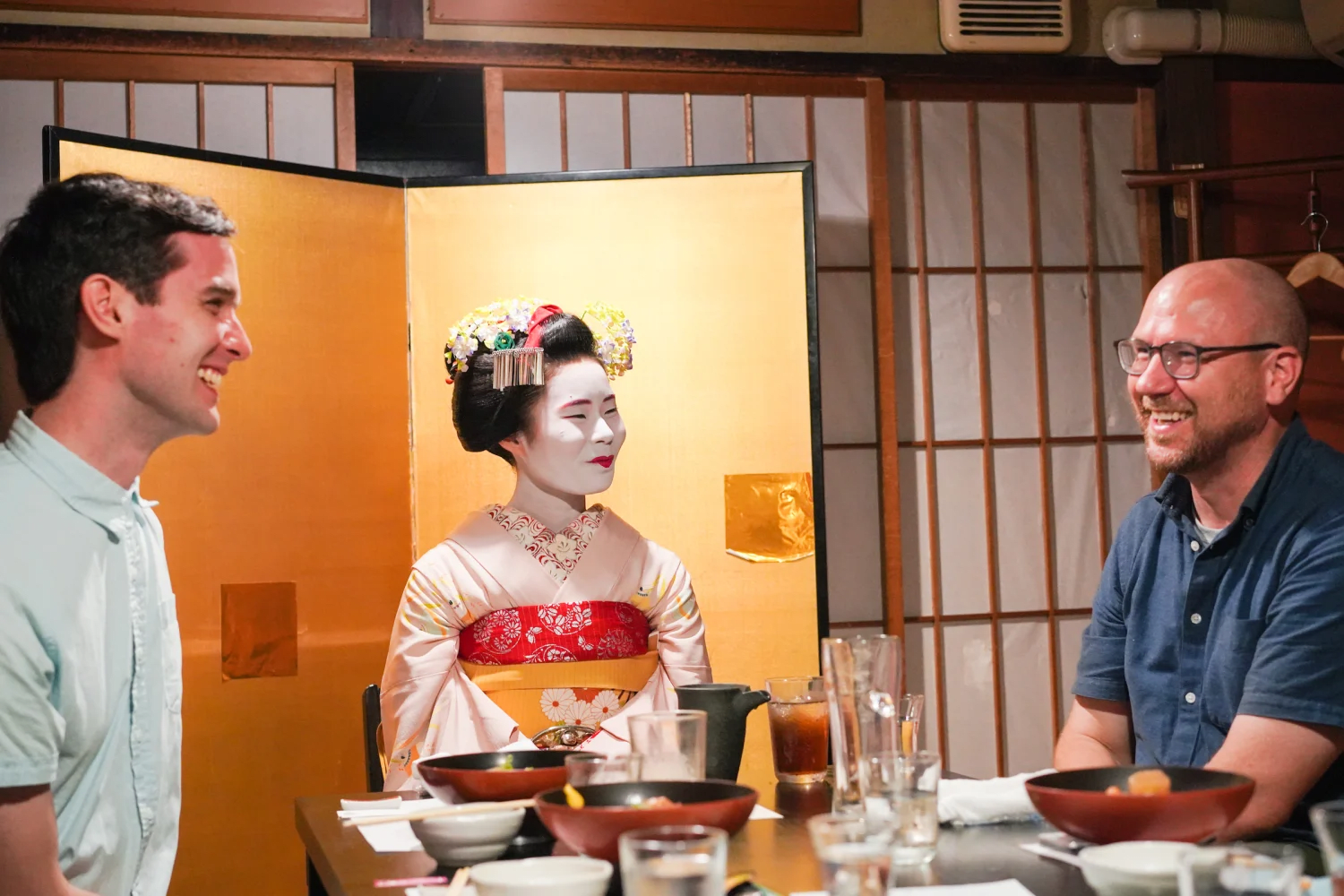Tour with Dinner Alongside Maiko is Absolutely Recommended!
