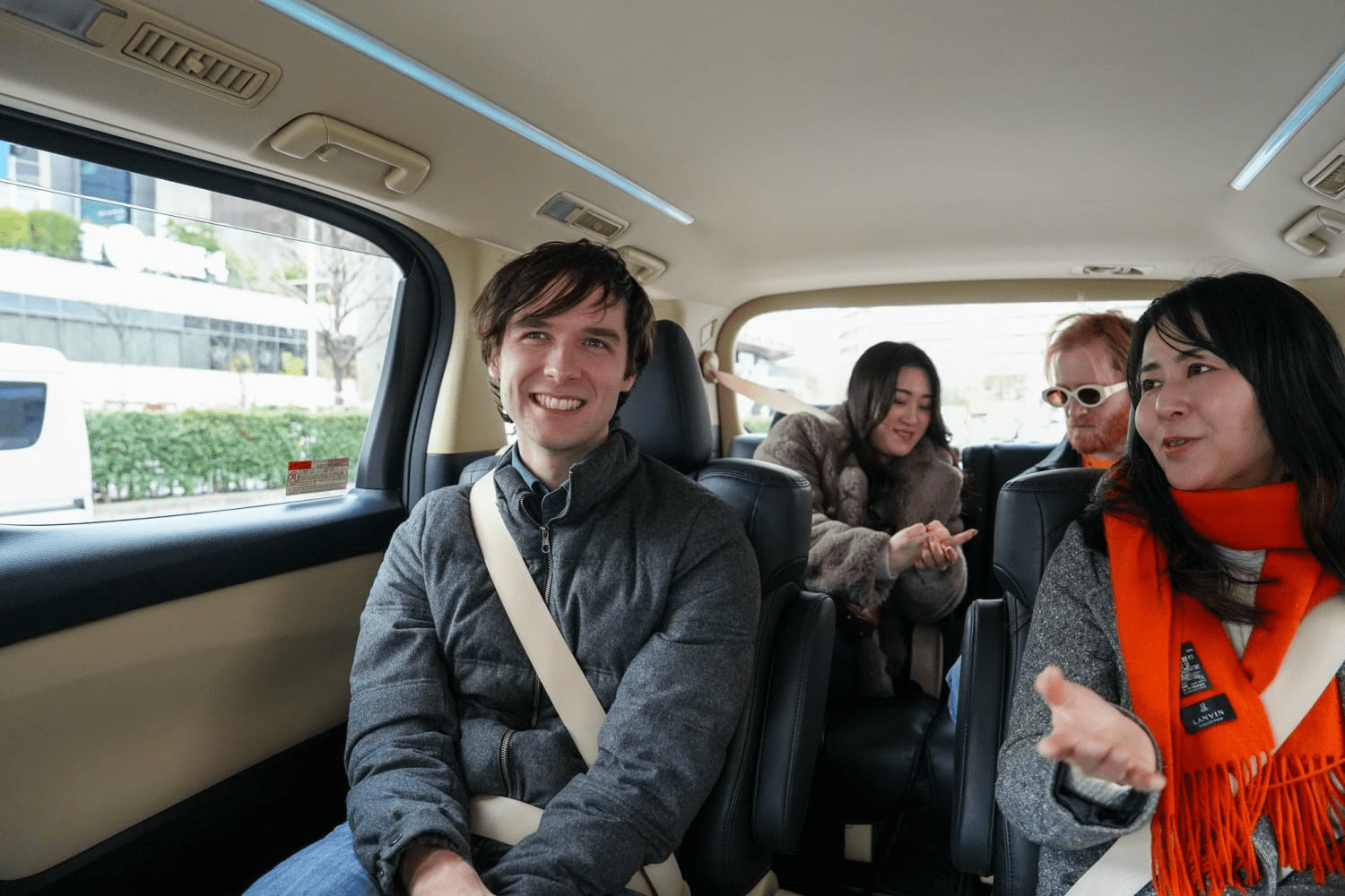 For a Stress-Free Way to Explore Osaka's Beautiful Attractions, a Private Car Tour Is Highly Recommended