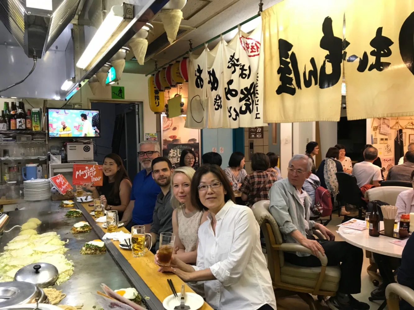 If You Want to Enjoy Authentic Hiroshima Food, Let a Local Guide Show You the Spots Loved by Locals!