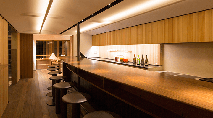 You Can Also Enjoy Exquisite Sake at Fukumitsuya Higashi