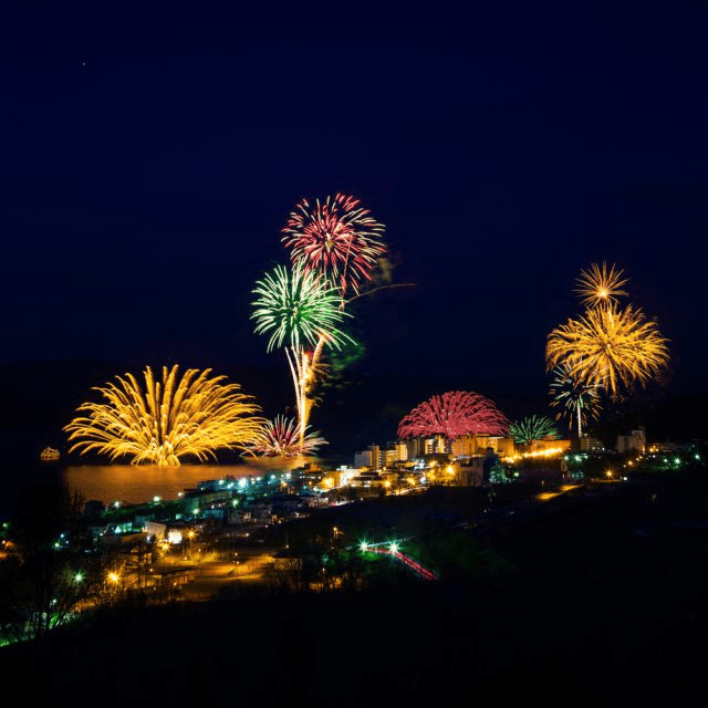 Lake Toya Long-Run Fireworks Festival