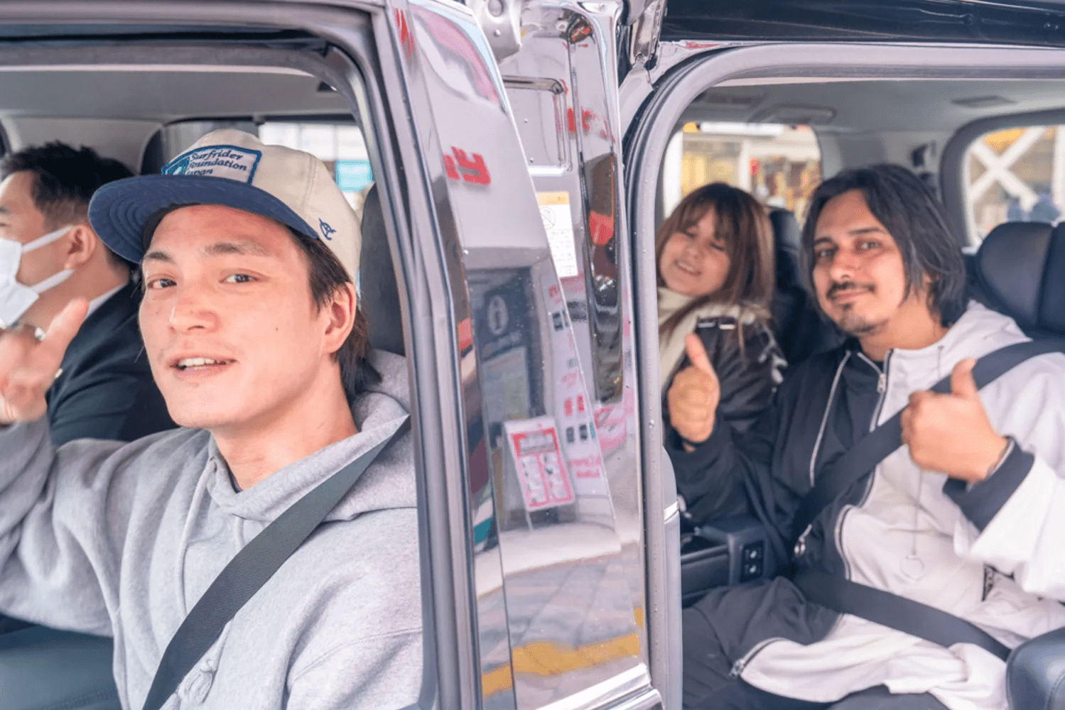 Local Guide Show You Around in a Comfortable Private Car
