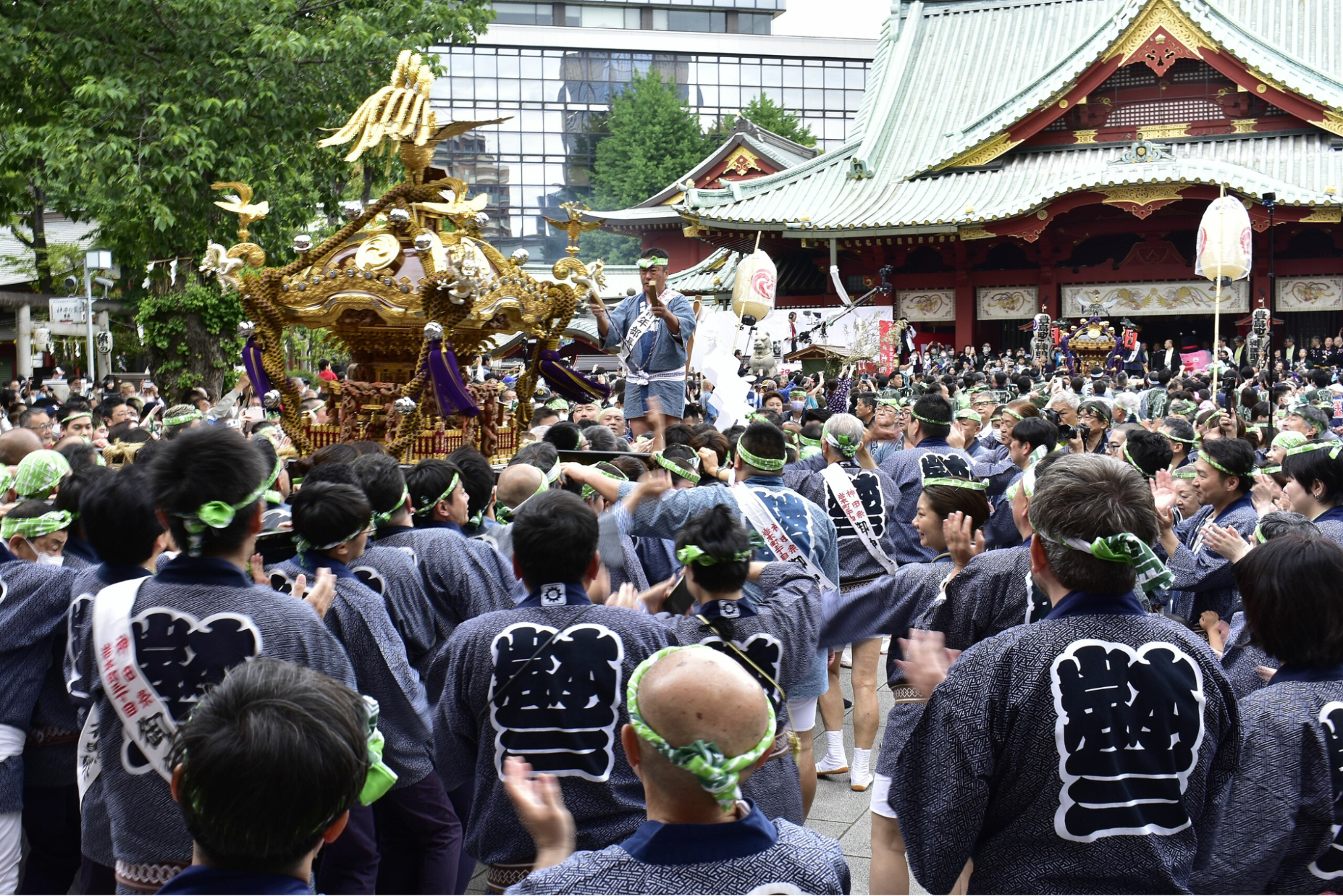 Mikoshi-miyairi at Kanda Myojin