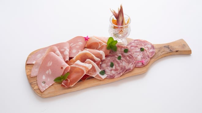 Recommended Charcuterie Plate with Three Varieties and Homemade Pickles