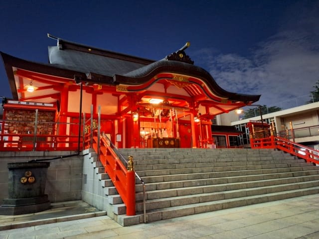 If You're Spending the Year-End and New Year Period in Shinjuku, Join the Countdown Event at Hanazono Jinja!