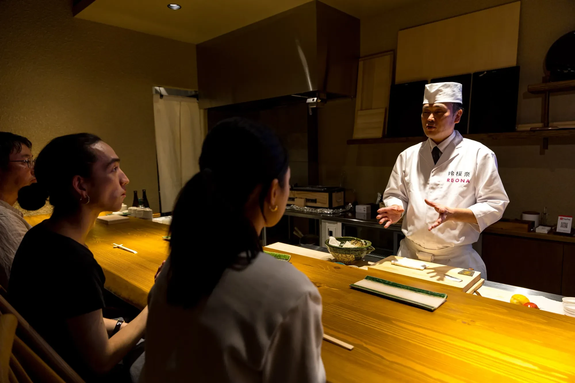 reona_sushi_chef_interaction.webp