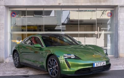 Porsche Taycan - 30.999 €