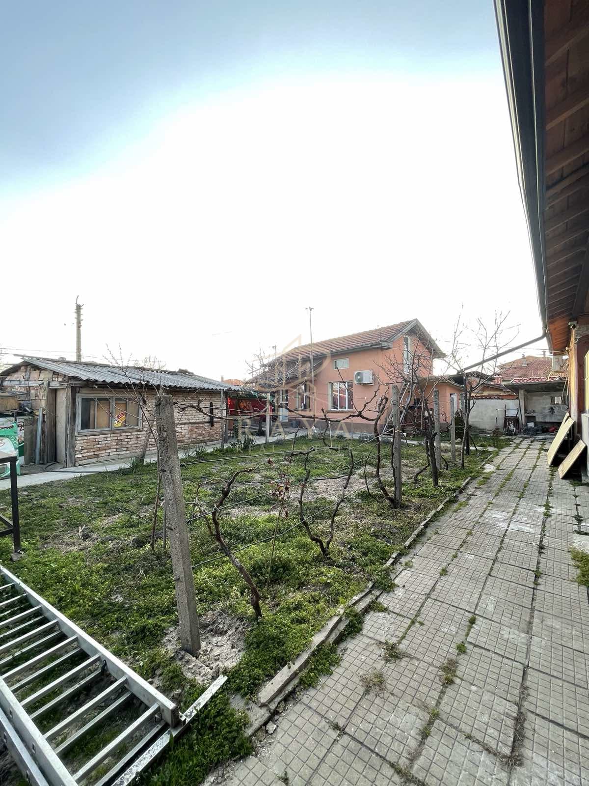 Едноетажна къща в село Градина село Градина