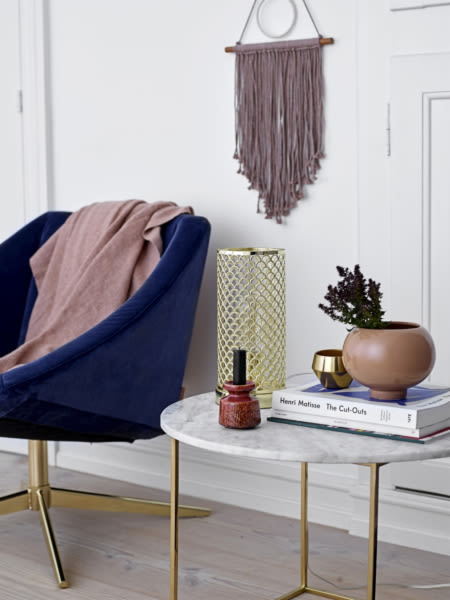 Perfect to use as a sidetable