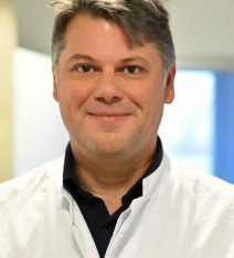 Dr. med. Sebastian Friedrich Teschers, Frankfurt am Main, 1