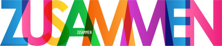 Bild mit dem Wort "ZUSAMMEN" in großen, bunten Buchstaben, die in mehreren Farben gestaltet sind: Blau, Grün, Gelb, Orange, Rot, Violett und Pink.