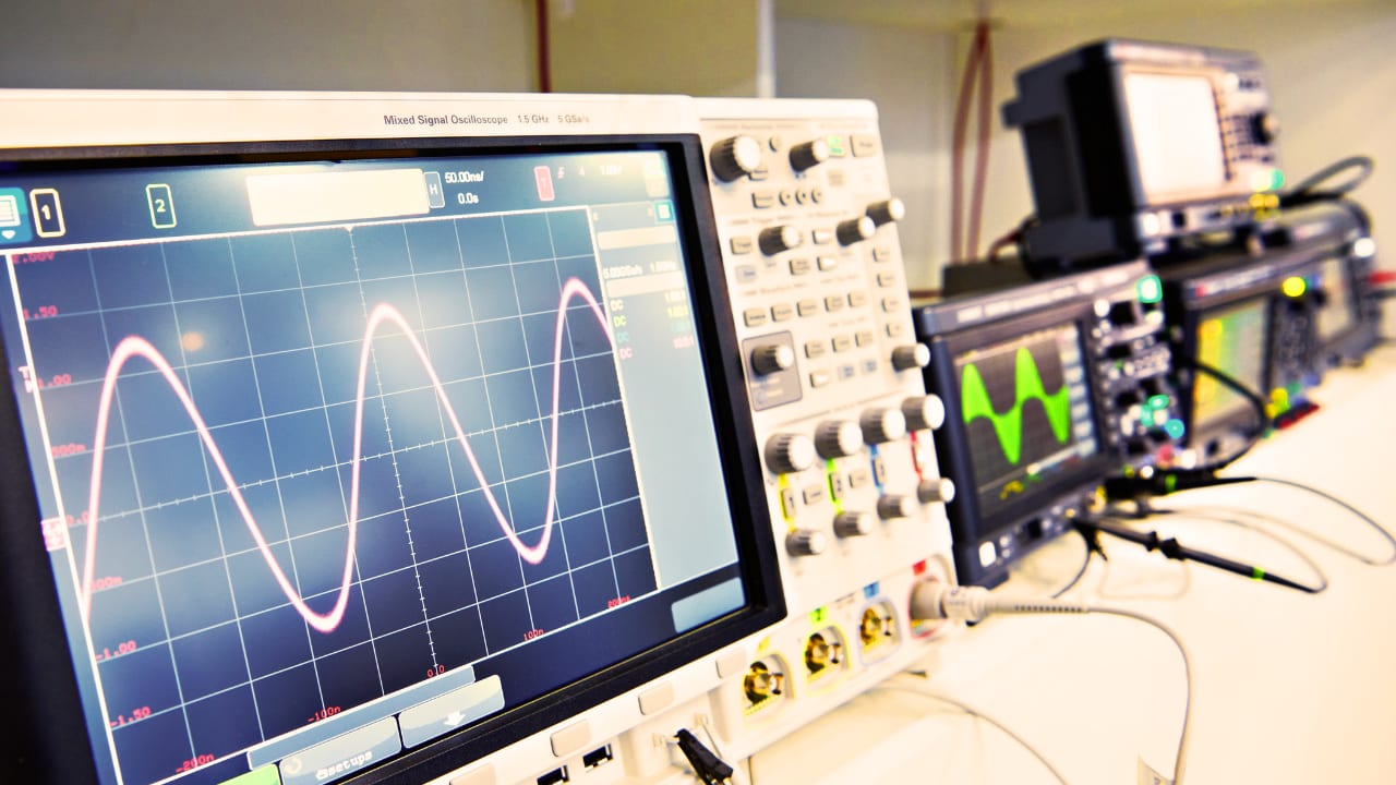 FPGAs EXPLAINED! A Quick Guide to Field-Programmable Gate Arrays