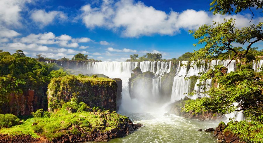 Die Iguazu Wasserfälle bei bestem Reisewetter