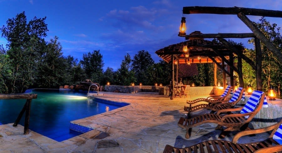 Kanha Earth Lodge, Indien