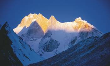 a snow covered mountain