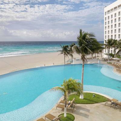 Pool and beach overview