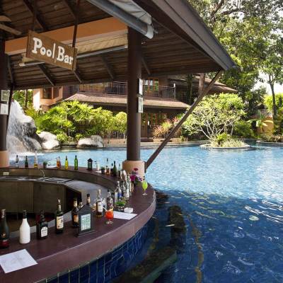 Swim up Bar