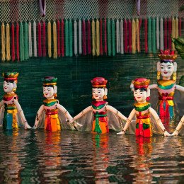 Performance-of-the-water-puppet-at-Hanoi,-Vietnam-Asia