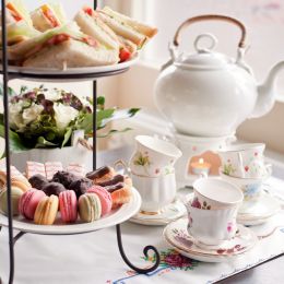 Enchanting Travels UK & Ireland Tours traditional English tea, high tea
