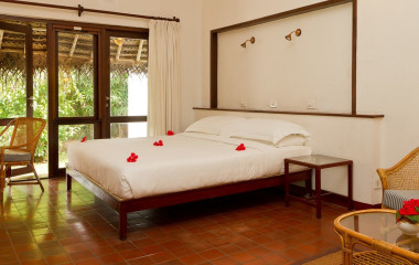 Enchanting Travels- South India Tours - Alleppey - Marari Beach Resort - Bedroom