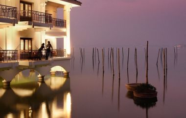 dining in Hanoi