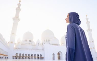 Things to do in Dubai and Abu Dhabi - Sheikh Zayed Grand mosque