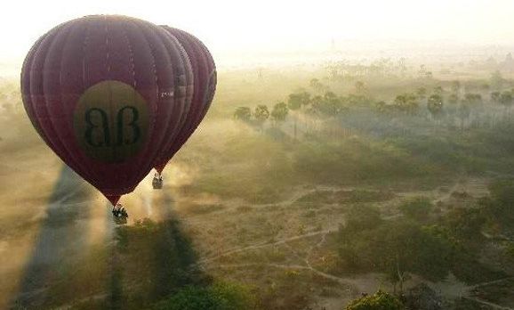 Ballonfahrt in Myanmar