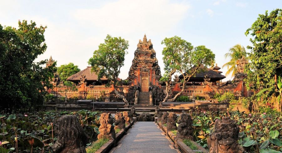 Ubud Sehenswürdigkeiten: Pura Saraswati Tempel