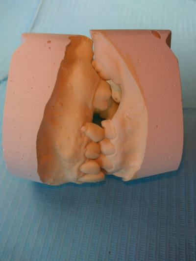 Mr0mniriysatqfxduesh - Eugenol