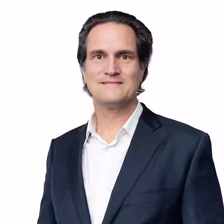 Andreas Driver, LL.M. (Georgetown University)