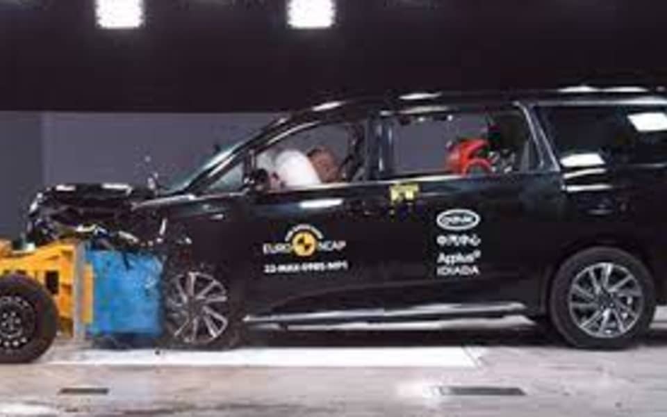 Maxus Mifa fra Frydenbø Bilsenter får fem stjerner i Euro NCAP test.