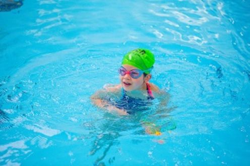 Children Swimming Lessons 