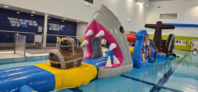 Tadworth pool inflatable 