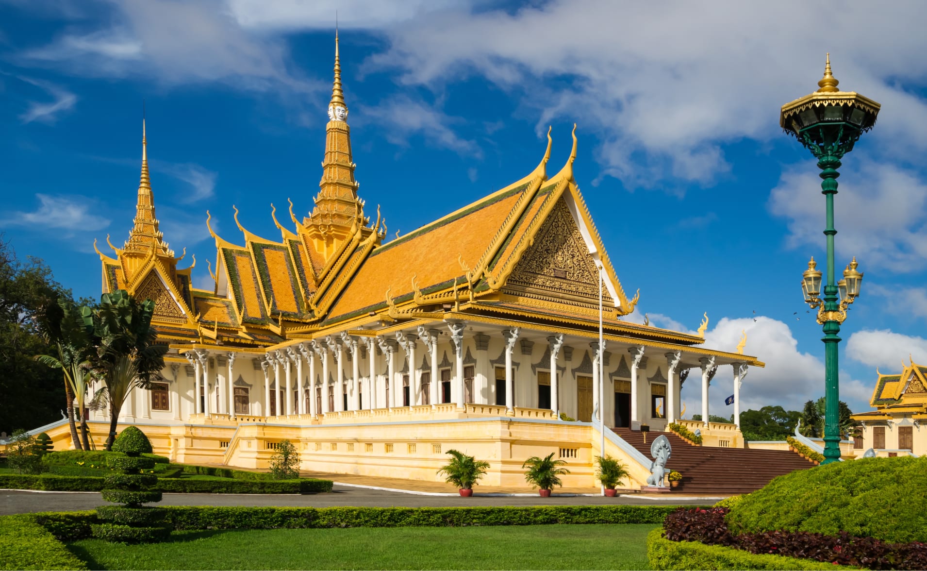 Yellow Temple in Phnom Penh