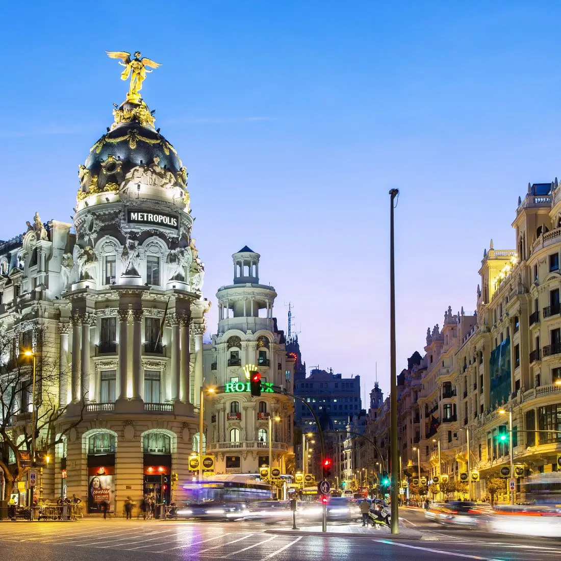 the gran via at night 