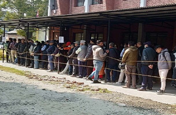 सुनचाँदीका सिक्का किन्नेको लाइन